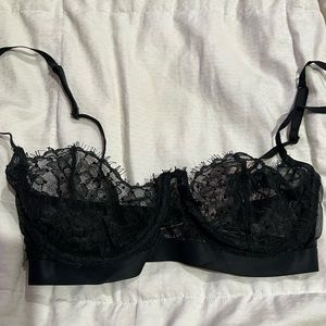 Black lace Victoria secret bra